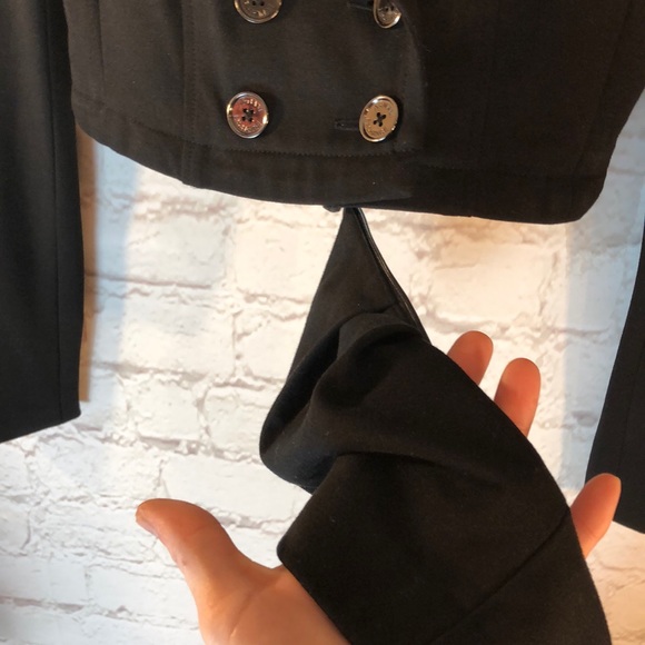 AX ARMANI EXCHANGE W/CROPPED OPTION BLACK BLAZER - Picture 2 of 5